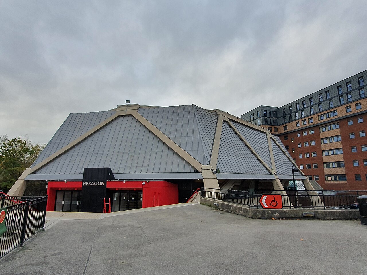 The existing Hexagon theatre beside Queens Walk in Reading